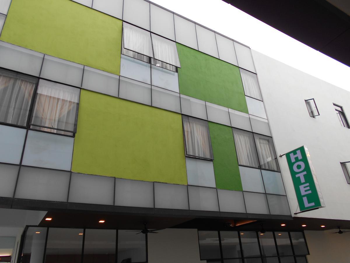 S8 Boutique Hotel Near Klia 1 & Klia 2 Sepang Ngoại thất bức ảnh